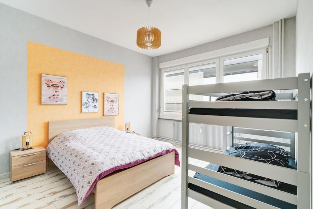 Superbe Appartement A Une Minute A Pied De La Gare Epinal Bagian luar foto
