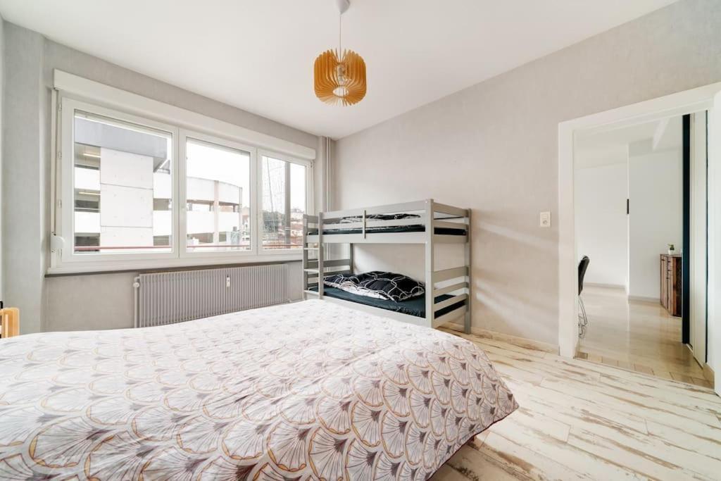 Superbe Appartement A Une Minute A Pied De La Gare Epinal Bagian luar foto