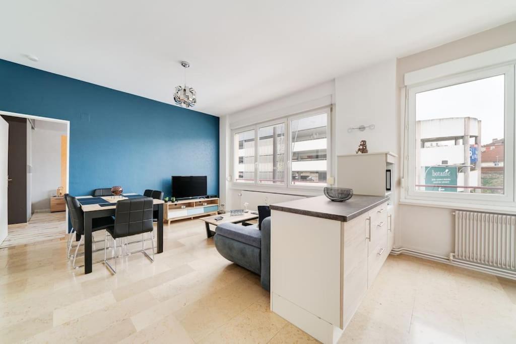 Superbe Appartement A Une Minute A Pied De La Gare Epinal Bagian luar foto