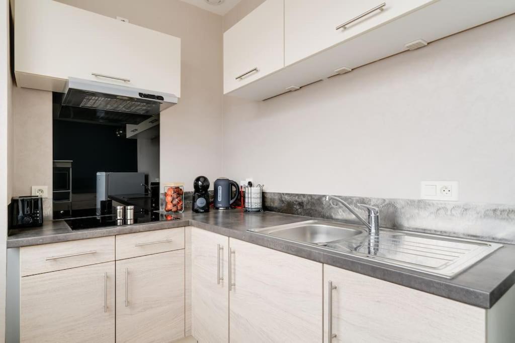 Superbe Appartement A Une Minute A Pied De La Gare Epinal Bagian luar foto