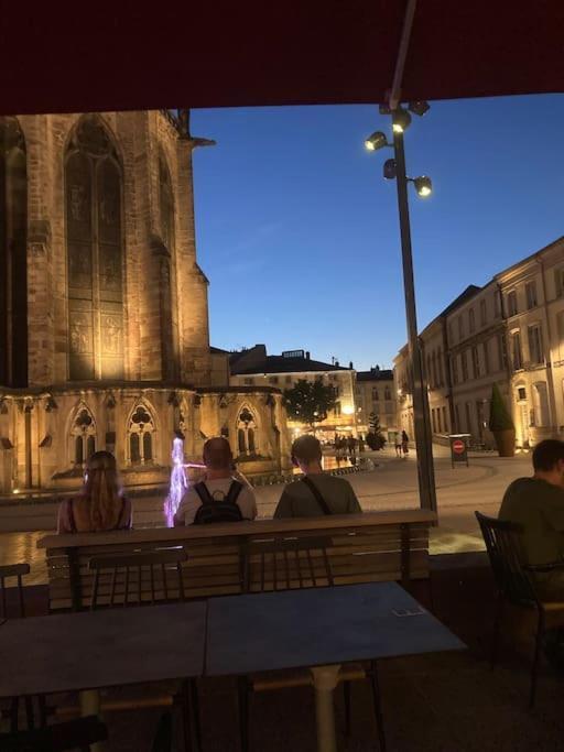 Superbe Appartement A Une Minute A Pied De La Gare Epinal Bagian luar foto