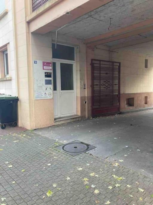Superbe Appartement A Une Minute A Pied De La Gare Epinal Bagian luar foto